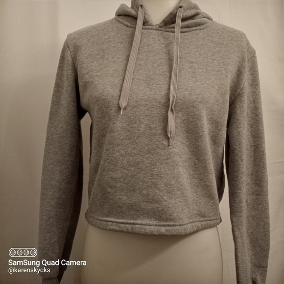 𝅺roma Concepts Long Sleeve Gray Hooded Cropped Sweatshirt Women's Size Large - Picture 6 of 6